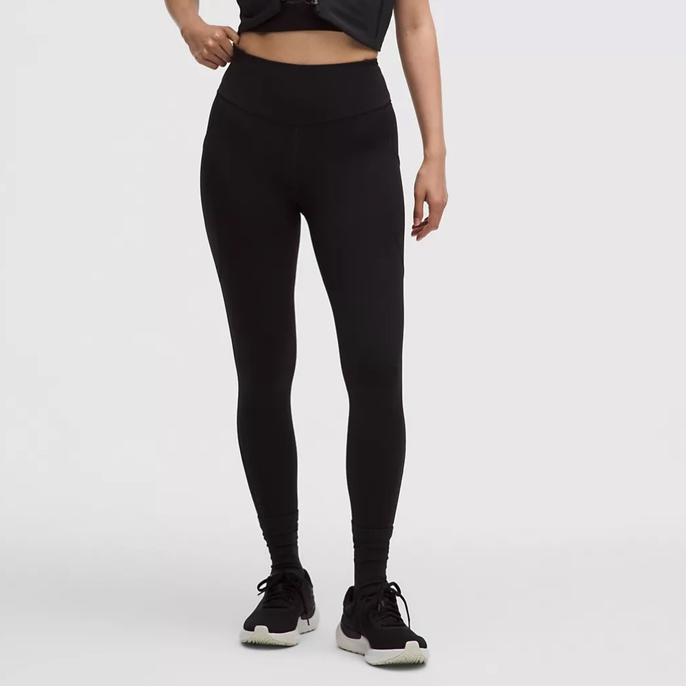 EUC Lululemon Fast and Free High-Rise Tight 28"
5 Pocket Size 10